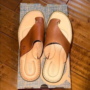 Born sandals